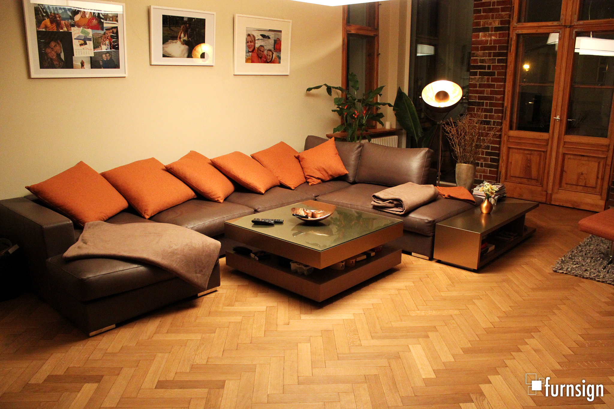 wohnzimmer_alu-bronze_02